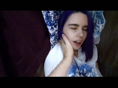 ❤️ زما خور په الماری کې وموندله او د هغې سره یې مرسته وکړه ❌ په موږ
